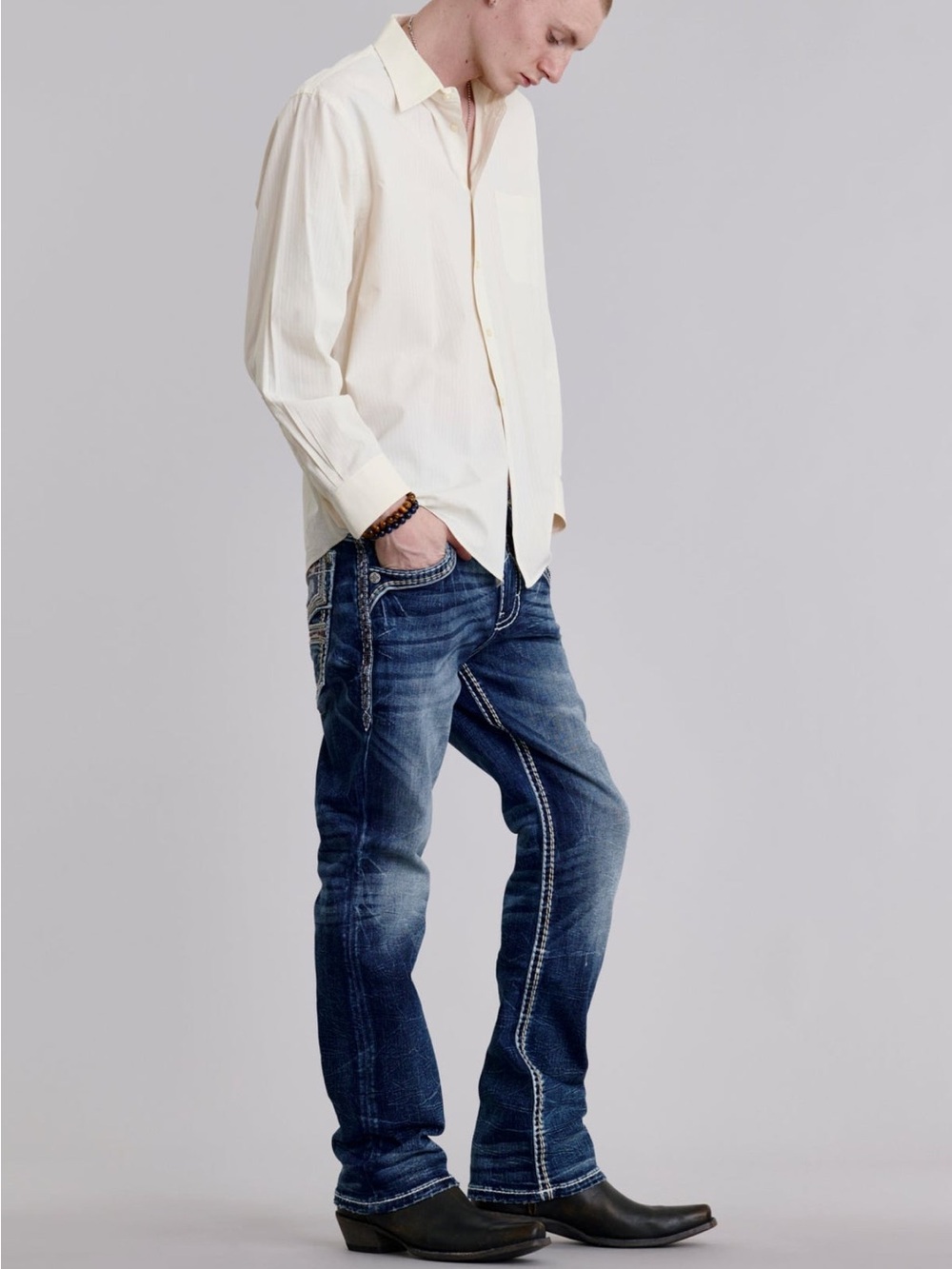 NWOT - Jeans Fashion (32) Faded Slim Boot Cut Jean